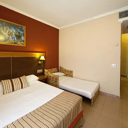 Regio 2 3* كاديز